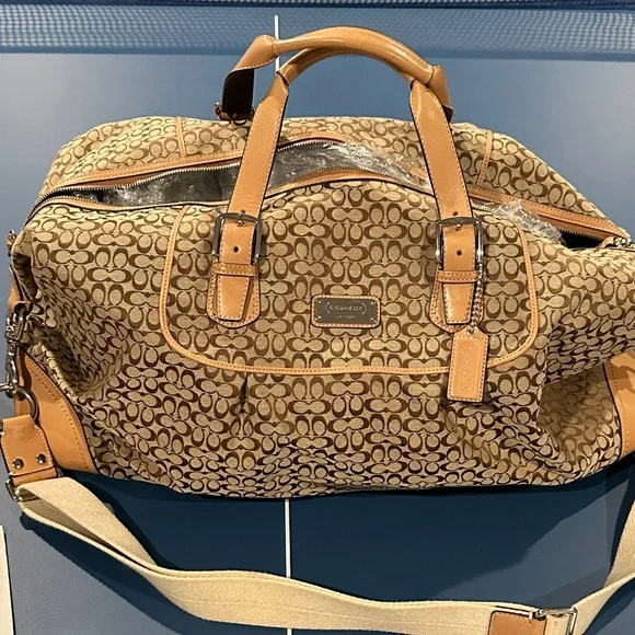 Coach Brown Canvas Signature Travel Bag & Makeup tote - Picture 8 of 16